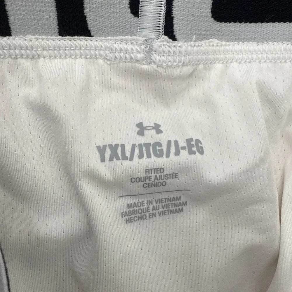 UNDER ARMOUR BOYS HeatGear Armour Shorts SIZE YXL/TG